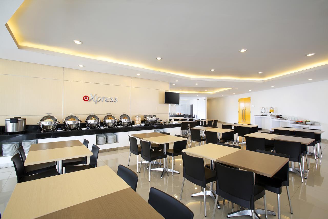 Amaris Hotel Madiun Exterior photo