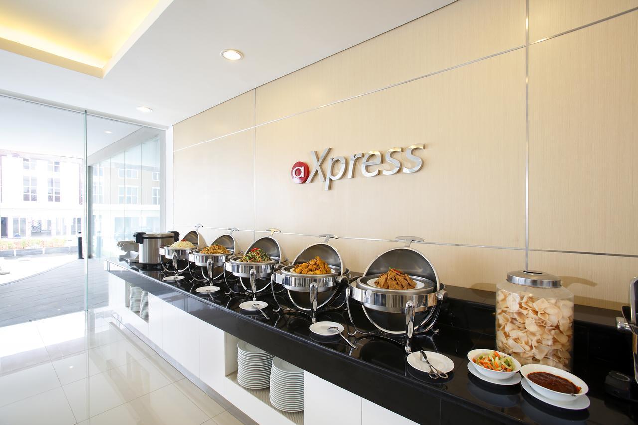 Amaris Hotel Madiun Exterior photo