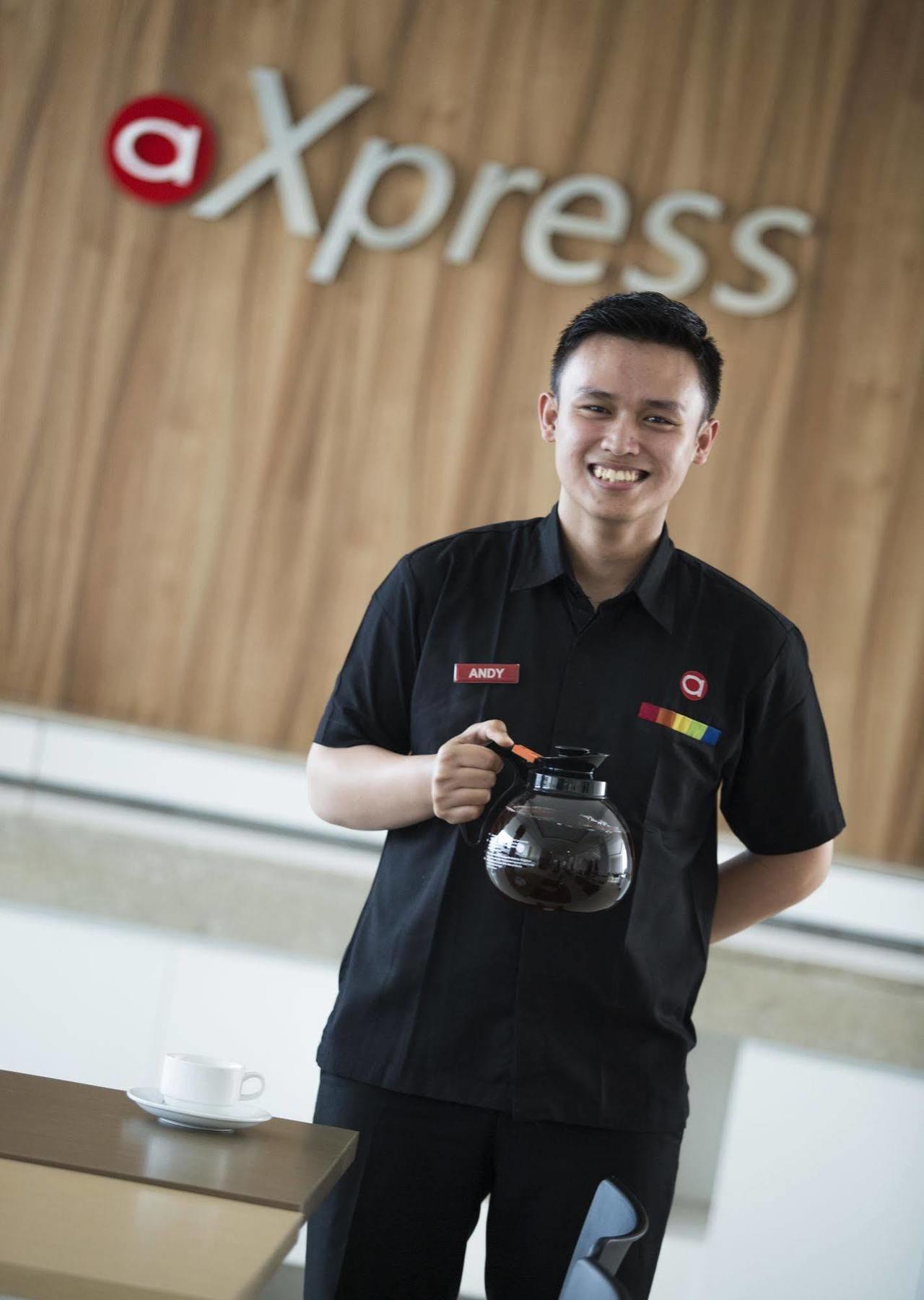 Amaris Hotel Madiun Exterior photo